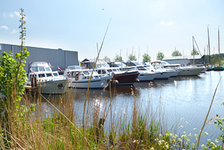Hausboot-Hafen in Sneek