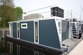 Hausboot YachtSUITE - 1.0 Röbel - Außenansicht