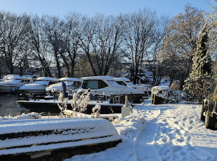 Wo kann man auch im Winter Hausboot fahren?