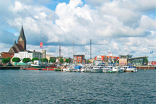 Hausboot-Hafen in Barth