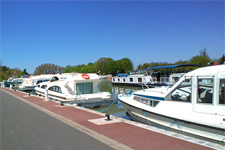 Hausboot-Hafen in Châtillon-sur-Loire