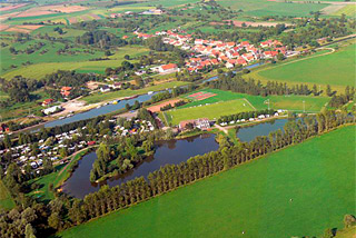 Hausboot-Hafen in Harskirchen