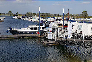 Hausboot-Hafen in Kerkdriel