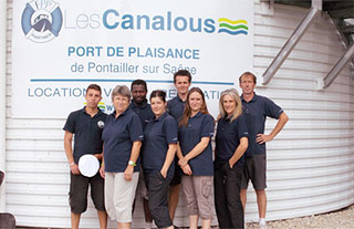 Hausboot-Team in Pontailler-sur-Saône