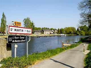 Saint-Martin-sur-Oust am Canal Nantes à Brest