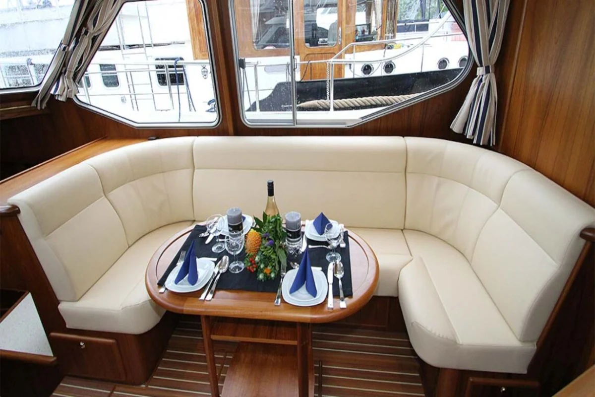 Hausboot ReLine Classic 13.00 Lazarus Salon
