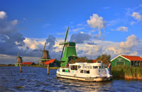 Bootsurlaub in der National-Landschaft Das Grüne Herz / Nähe Amsterdam