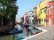 Bunte Häuser in Venetien